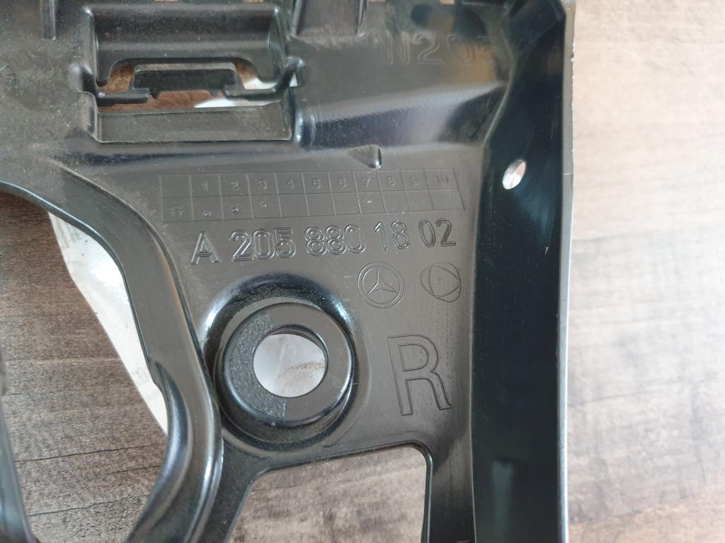 Original New Mercedes-Benz C-Class W205 Right Rear Bumper Bracket