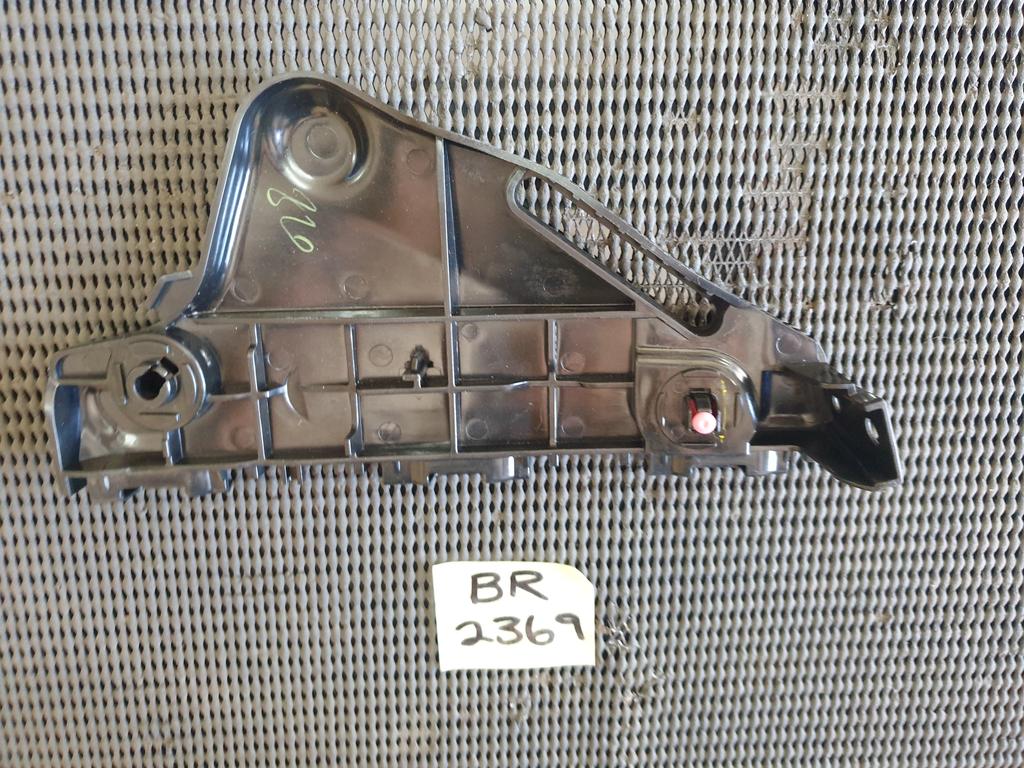 Original New Toyota Hilux Left Front Bumper Bracket