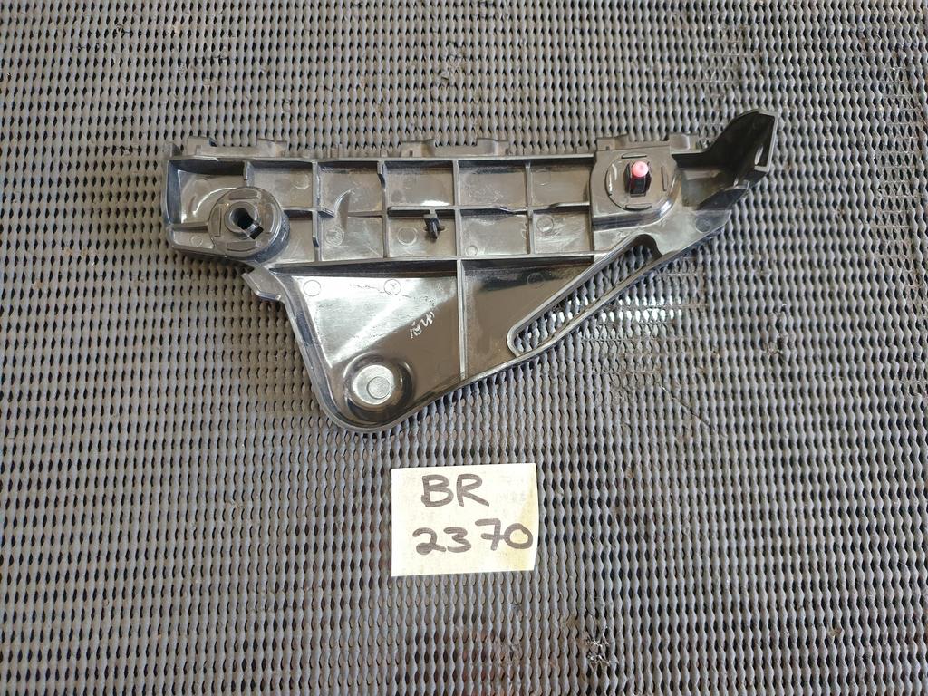Original New Toyota Hilux Right Front Bumper Bracket