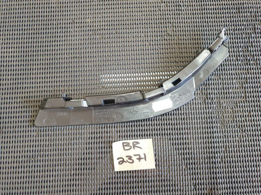 Original New Mercedes-Benz V-Class Vito Viano 2014, 2015, 2016, 2017, 2018, 2019, 2020, 2021, 2022, 2023 Right Front Bumper Bracket