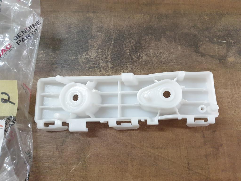 Original New JAC T8 2.0CDI LUX P Left Front Bumper Bracket