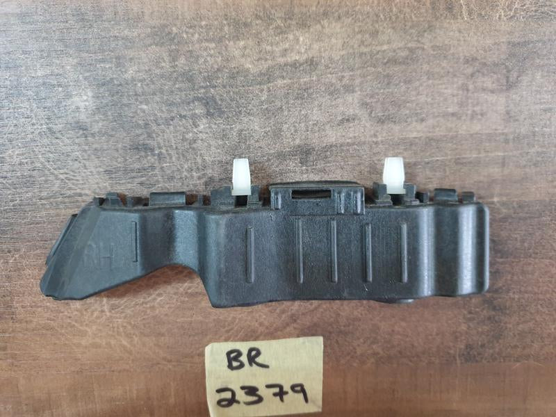 Original New Hyundai Accent Right Front Fender Bracket