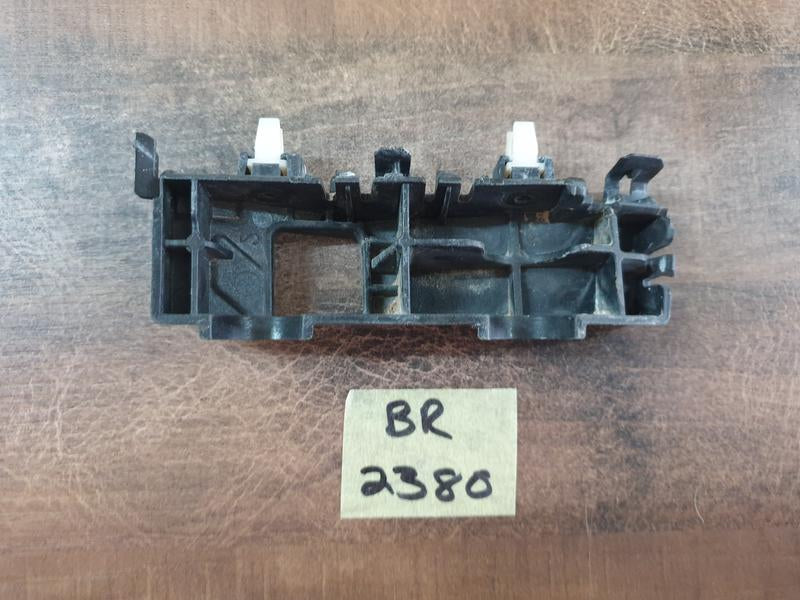 Original New Hyundai Tucson Left Front Fender Bracket