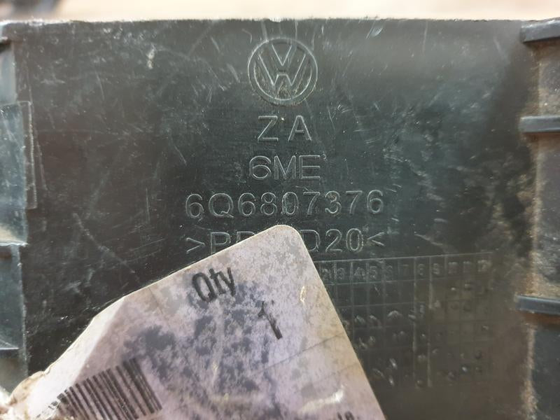 Original New Volkswagen Polo Right Rear Bumper Bracket