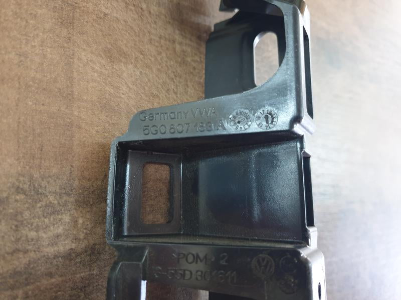Original New Volkswagen Golf Left Front Bumper Bracket