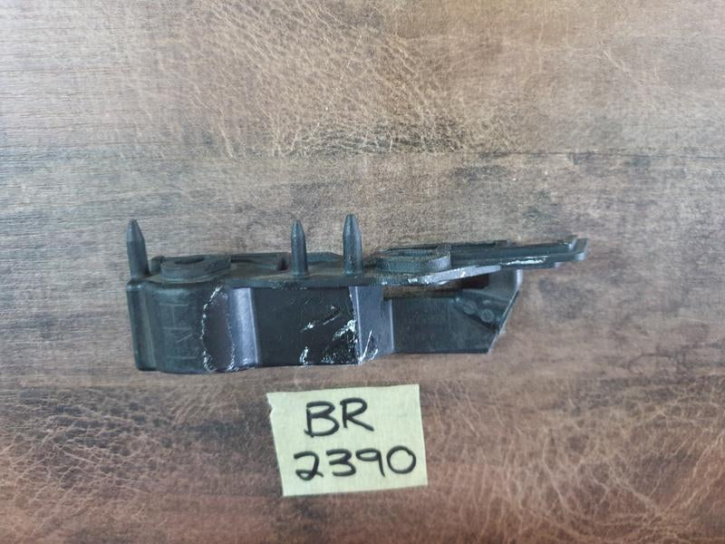Original Used Audi A4 Right Front Outer Bumper Bracket