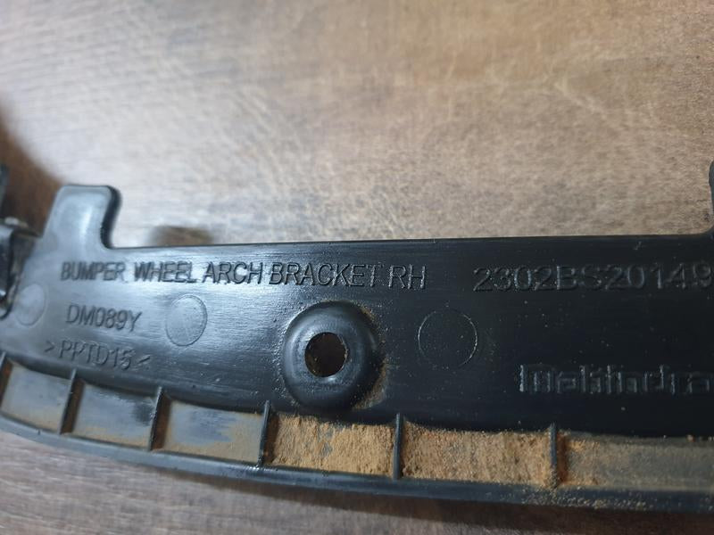 Original Used Mahindra XUV 3XO Right Front Bumper Wheel Arch Bracket