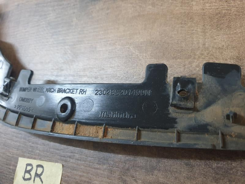 Original Used Mahindra XUV 3XO Right Front Bumper Wheel Arch Bracket
