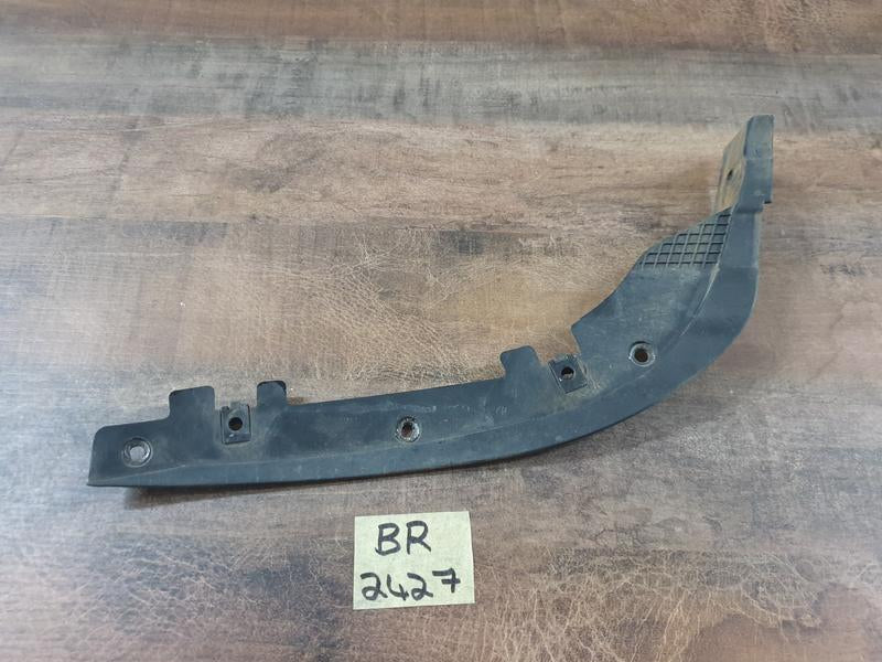 Original Used Mahindra XUV 3XO Right Front Bumper Wheel Arch Bracket