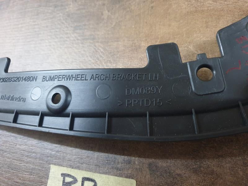 Original New Mahindra XUV 3XO Left Front Bumper Wheel Arch Bracket