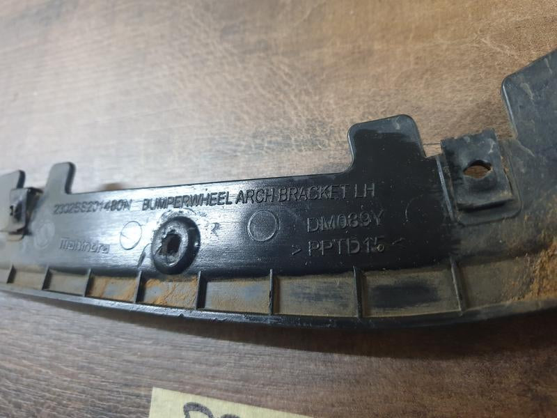 Original Used Mahindra XUV 3XO Left Front Bumper Wheel Arch Bracket