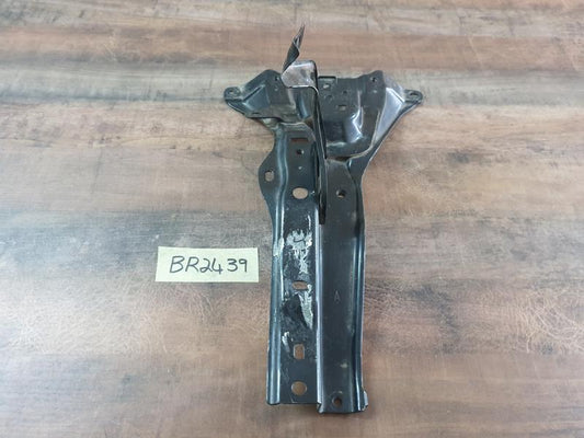 Original Used Toyota Hilux Lock Carrier Support Bracket