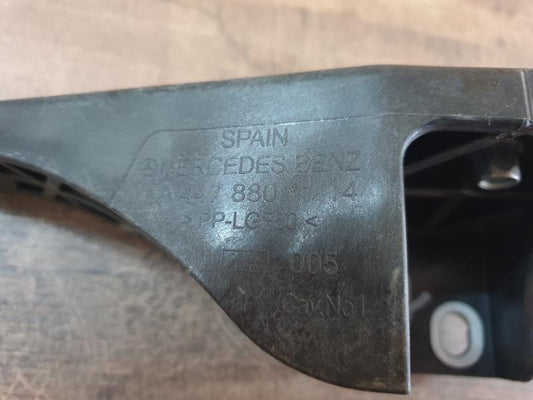 Original New Mercedes-Benz V-Class W447 Left Crossmember Bracket