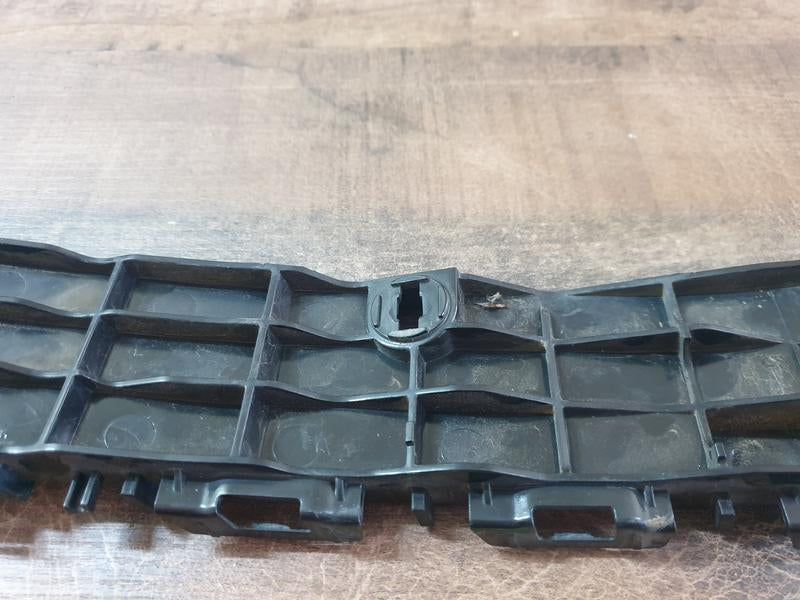 Original Used Toyota Fortuner Left Front Bumper Bracket