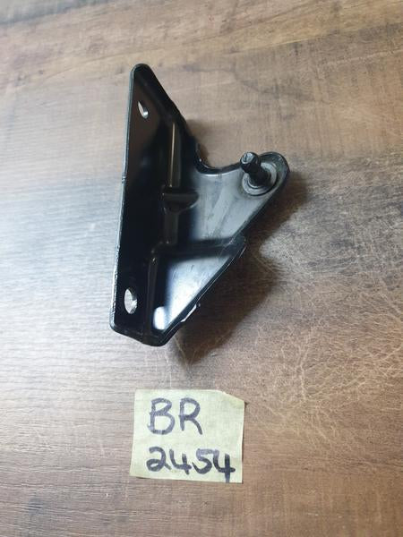 Original New Mercedes-Benz V-Class W447 Rear Right Boot Shock Lower Bracket