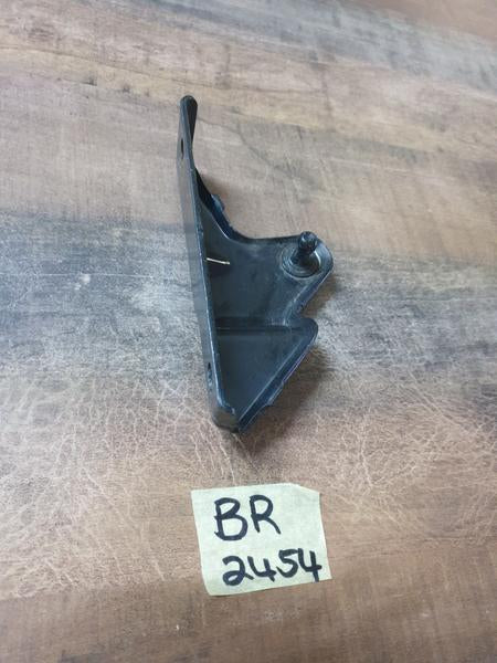 Original New Mercedes-Benz V-Class W447 Rear Right Boot Shock Lower Bracket