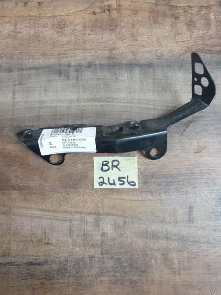 Original New Audi A3 Left Front Fender Bracket