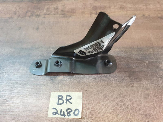Volkswagen Aftermarket Polo Right Front Fender Bracket