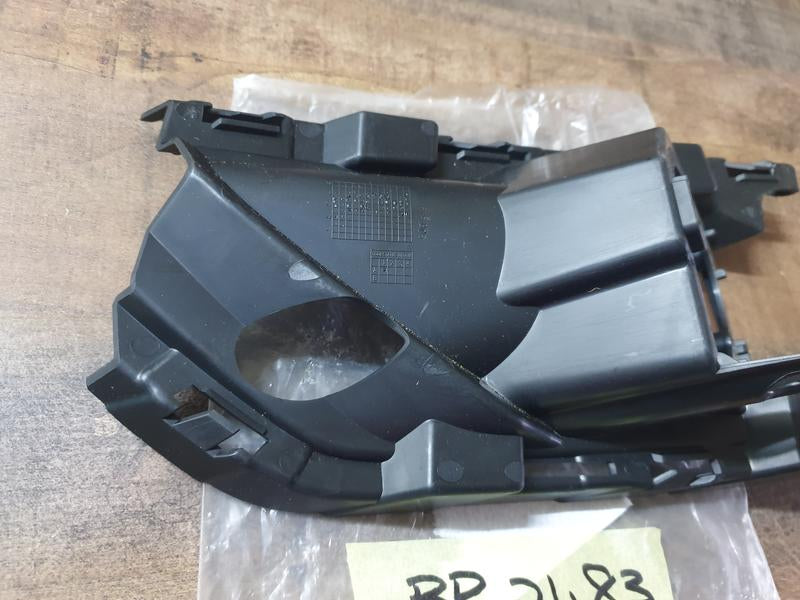 Original New Volvo XC40 Right Front Inner Bumper Bracket Fog Light Mounting