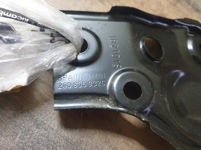 Original New Volkswagen Polo Right Front Lock Carrier Strut Upper Headlight Bracket