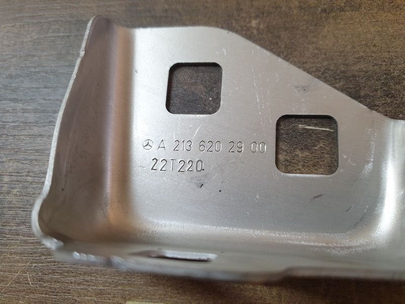 Original New Mercedes-Benz GLC Coupe C253 Right Front Headlight Bottom Holder Bracket
