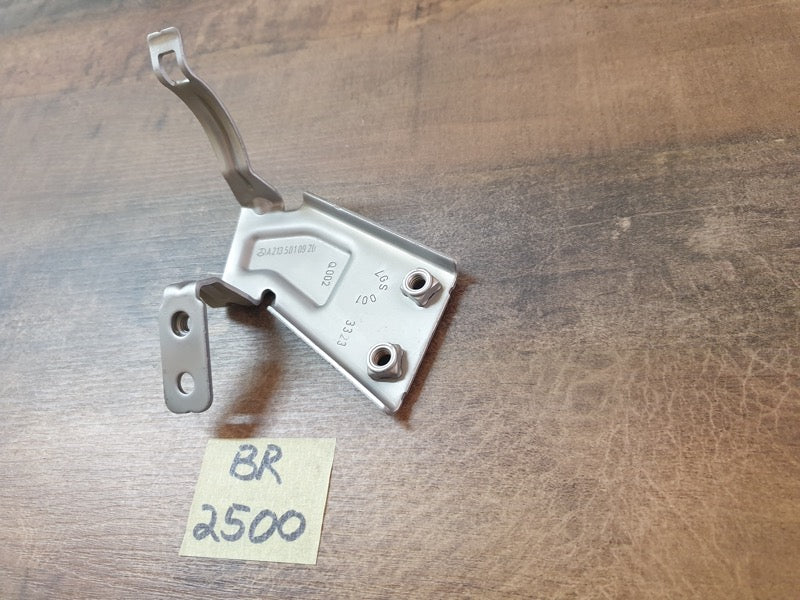 Original New Mercedes-Benz GLC Coupe C253 Front Water Pump Bracket