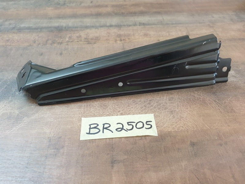 Original New BMW X3 F25 Left Front Lower Fender Bracket