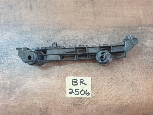 Original Used Suzuki Celerio Toyota Vitz Right Front Bumper Bracket