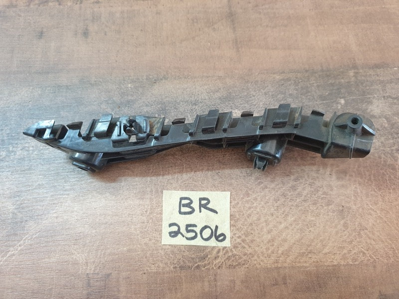 Original Used Suzuki Celerio Toyota Vitz Right Front Bumper Bracket