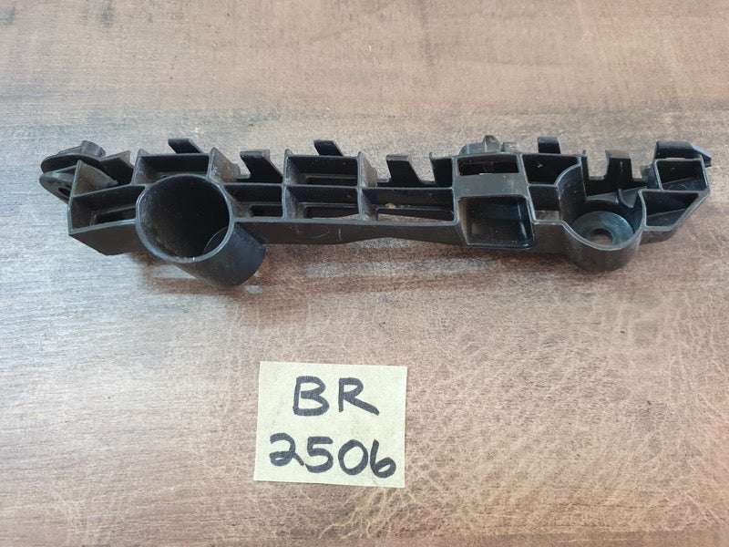 Original Used Suzuki Celerio Toyota Vitz Right Front Bumper Bracket