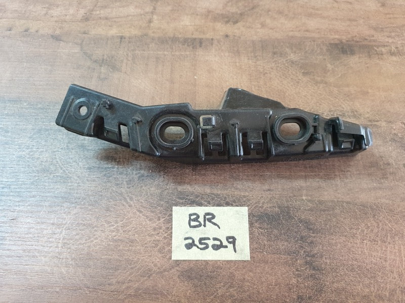 Original Used Volkswagen Tiguan Right Front Bumper Bracket