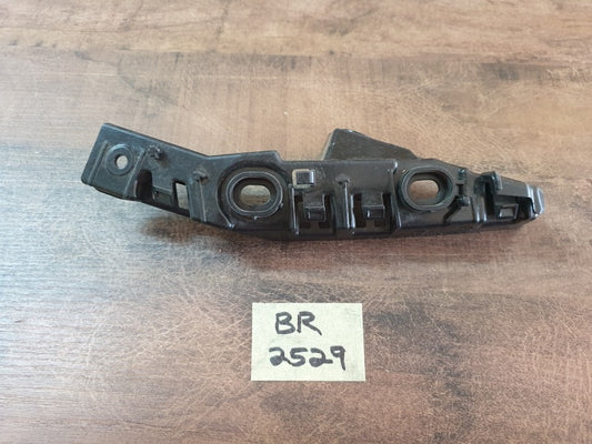 Original Used Volkswagen Tiguan Right Front Bumper Bracket