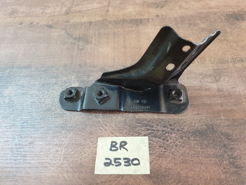 Original New Volkswagen Polo Right Front Fender Bracket