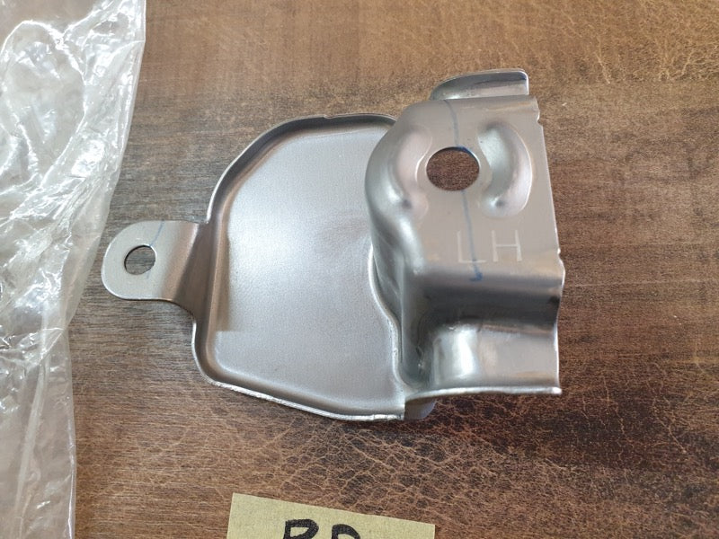Original New Isuzu KB 2017 Left Front Fender Bracket
