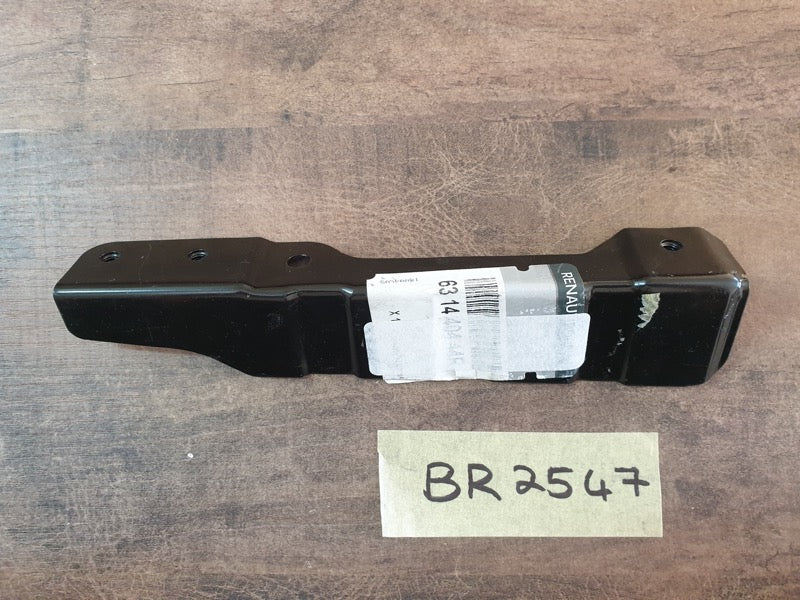 Original New Renault Kwid 2023 Right Front Upper Fender Bracket