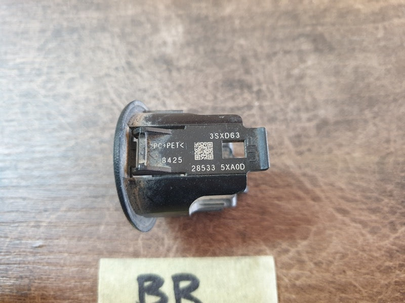 Original Used Nissan X-Trail Rear Bumper Parking Aid PDC Sensor Mounting Bracket
