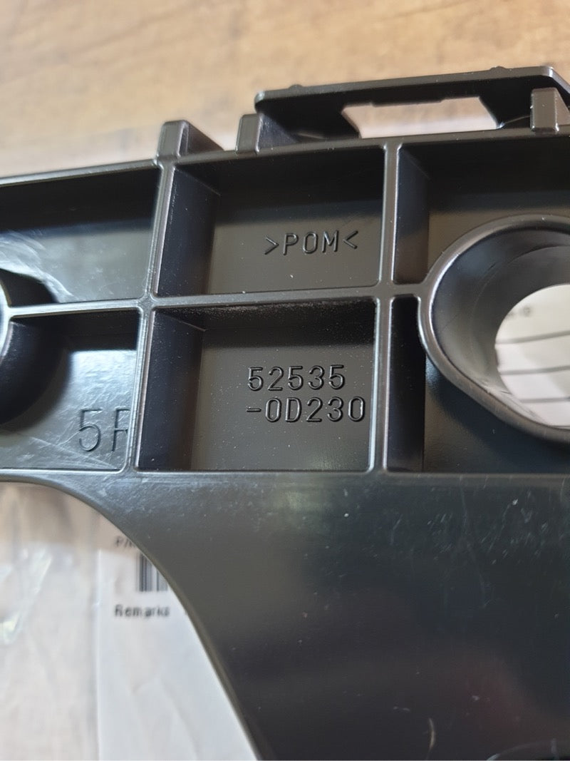 Original New Toyota Yaris XS 2019 Right Front Bumper Bracket