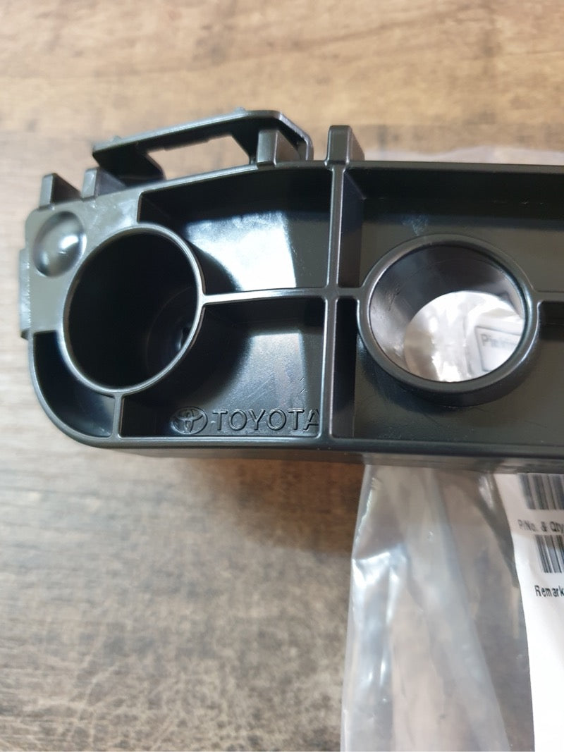 Original New Toyota Yaris XS 2019 Right Front Bumper Bracket