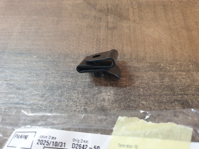 Original New Toyota Yaris XS 2019 Right Front Fender Liner Clip