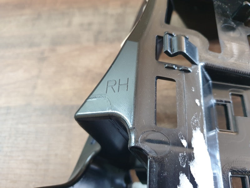 Original New Mercedes-Benz GLS X167 Right Rear Bumper Bracket