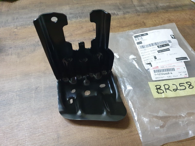 Original New Isuzu D-Max 2025 Fuel Filter Bracket