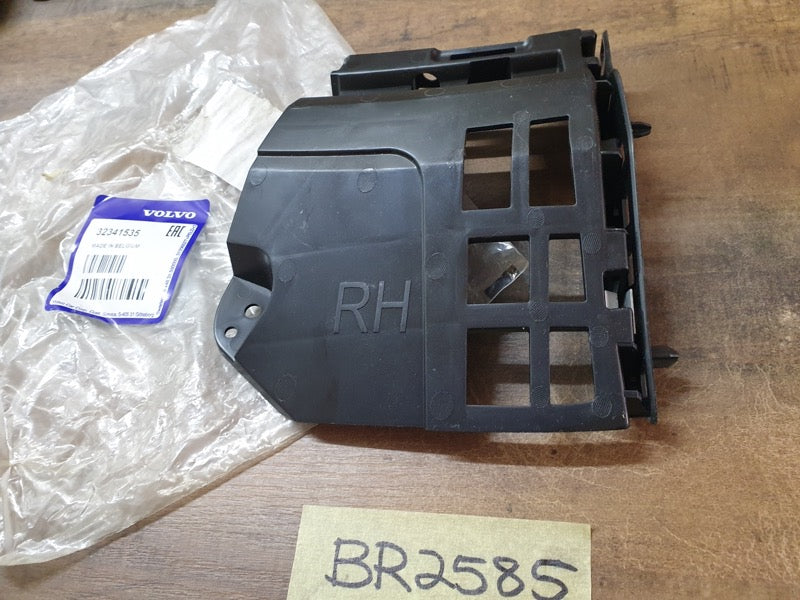 Original New Volvo XC40 2025 Right Front Bumper Bracket