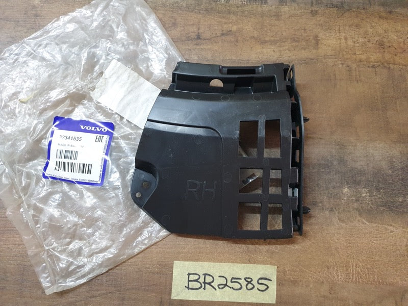Original New Volvo XC40 2025 Right Front Bumper Bracket