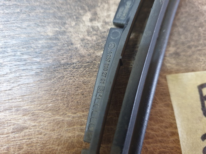 Original Used Mercedes-Benz CLS C257 Left Rear Bumper Cover Bracket