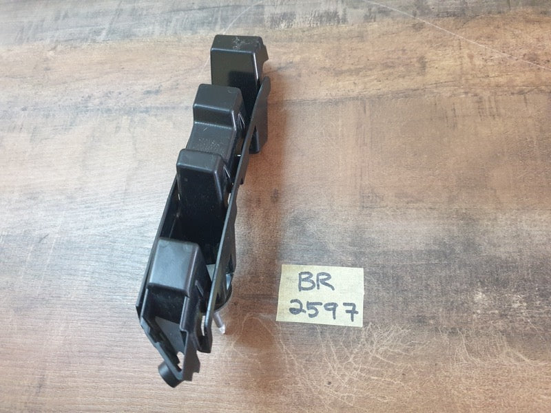 Original New Mercedes-Benz C-Class W205 Left Rear Bumper Bracket