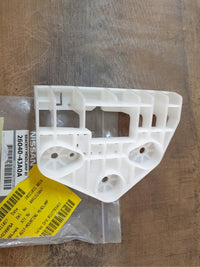 Original New Nissan Navara Right Lower Headlight Bracket