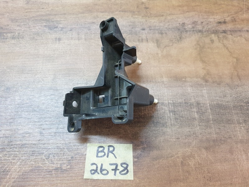 Original New Subaru Right Rear Bumper Taillight Bracket