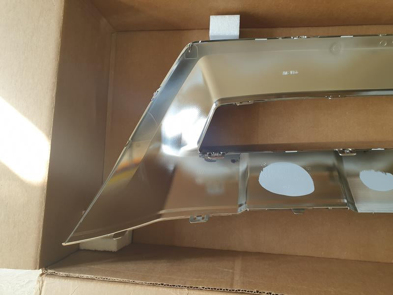 Original New Mercedes-Benz GLE W166 Front Bumper Lower Chrome Moulding