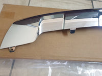 Original New Mercedes-Benz R W251 2011 Front Bumper Lower Chrome Moulding