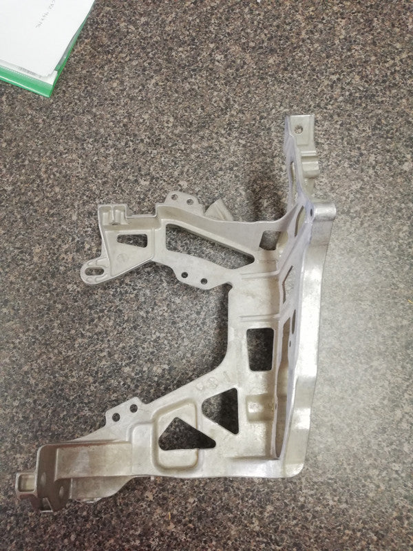 Mercedes-Benz C-Class Aluminium, W205, C300, 2015, 2016, 2017, 2018 Right Headlight Support Bracket